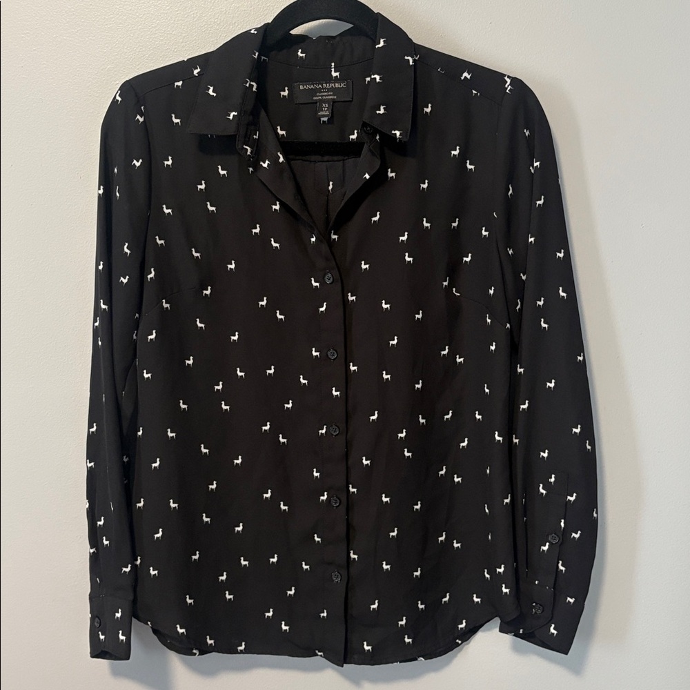 BANANA REPUBLIC Classic Fit Button Down Blouse